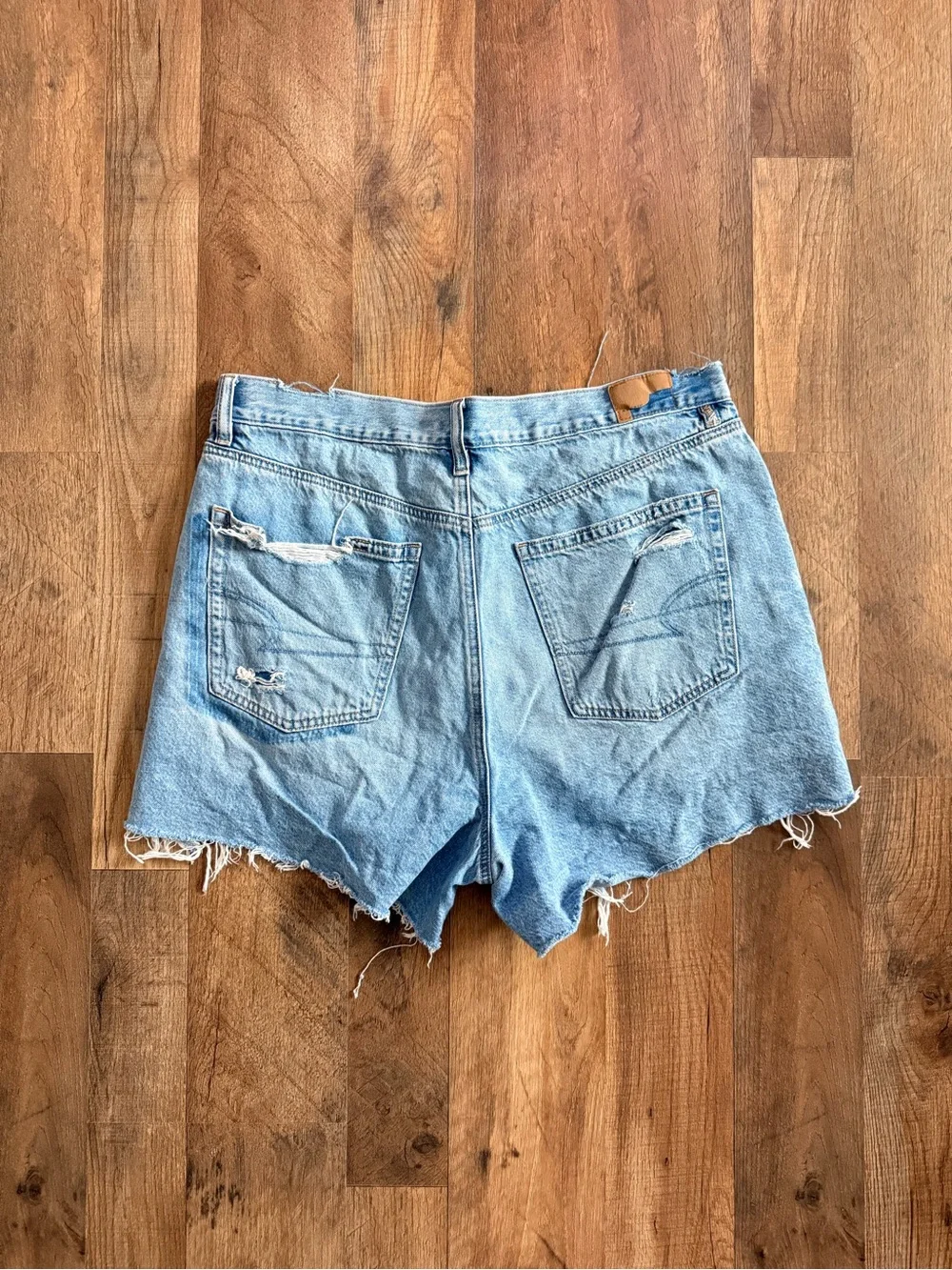 American Eagle Highest Rise 90’s Shorts - 14R